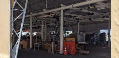 馬斯克喜提造車神器 不足20萬的特斯拉即將問世，采用創(chuàng)新紡織品遮篷設(shè)計